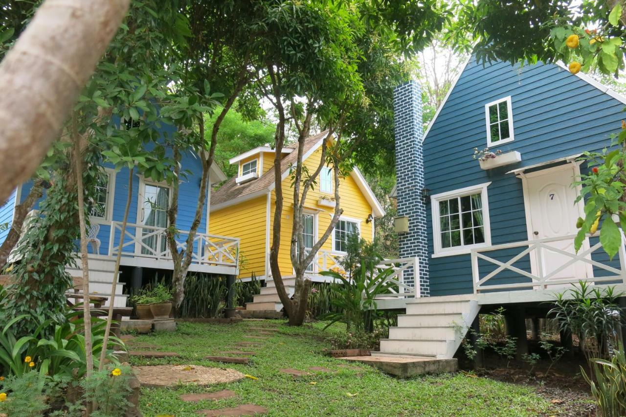 Suriyan Villa Kanchanaburi Ngoại thất bức ảnh